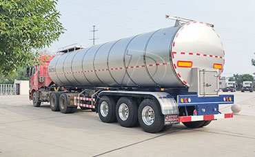 天润午夜影院污污污鲜奶运输车：跨越草原的“牛奶新丝路”